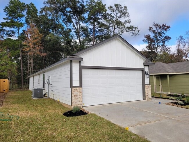 Building Photo - 12946 Sorrento Bay Dr