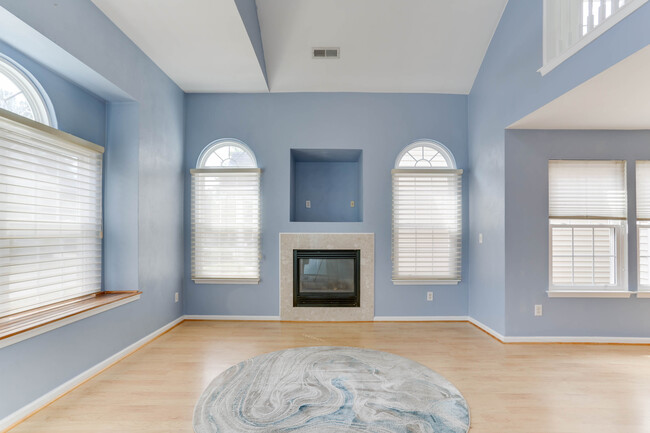 Building Photo - 1553 Wynd Crest Way