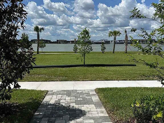 Foto del edificio - 7460 Cabin Ln