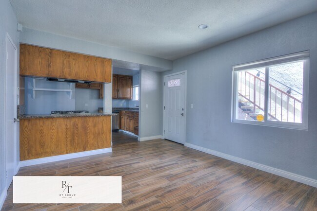 Foto del edificio - 3045 Charlotte Ave