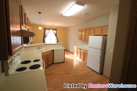 Building Photo - 13037 Europa Trail Way N