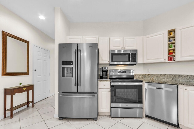 Building Photo - 8931 Sandshot Ct