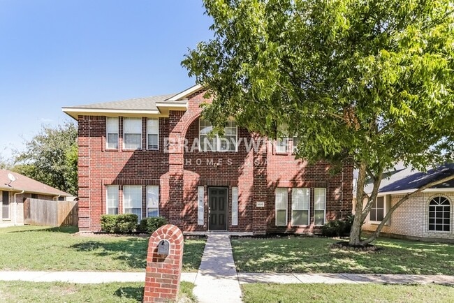 Building Photo - 1520 Warwick Dr