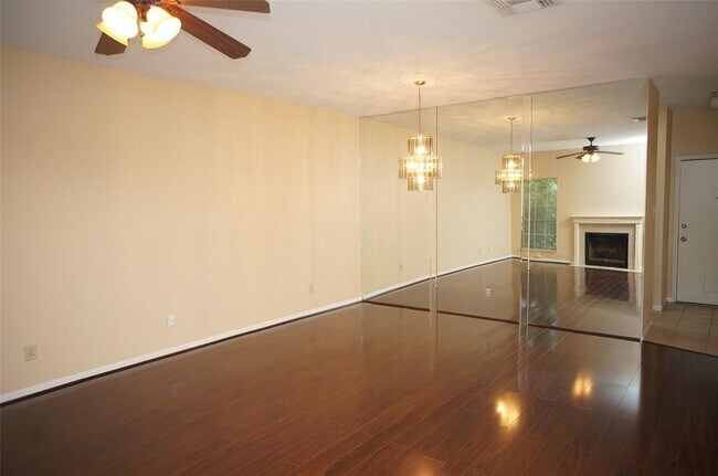 Building Photo - 8083 El Mundo St