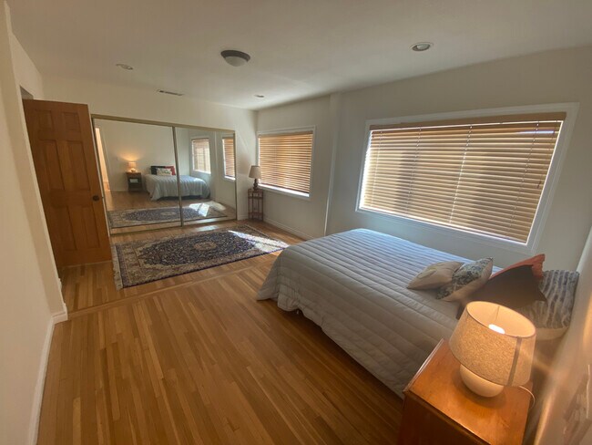 Foto del edificio - 8656 Oceanview Ave