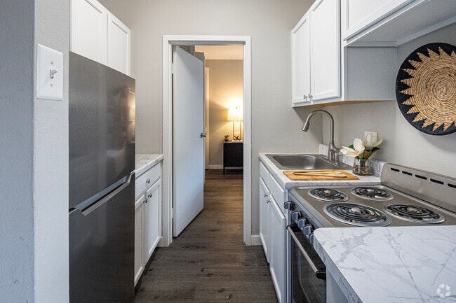 1HAB, 1BA - Cocina de 550 pies cuadrados - Times Square Apartments