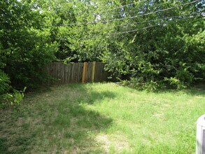 Building Photo - 8508 Apple Carrie Cove