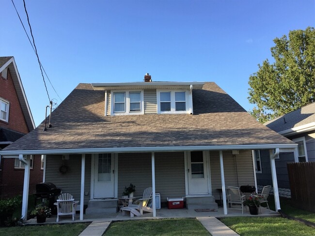 Back porch and back yard - 813 Main St