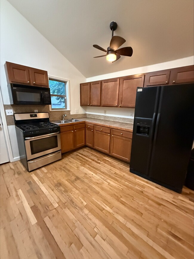 Photo - 1170 S Navajo St House