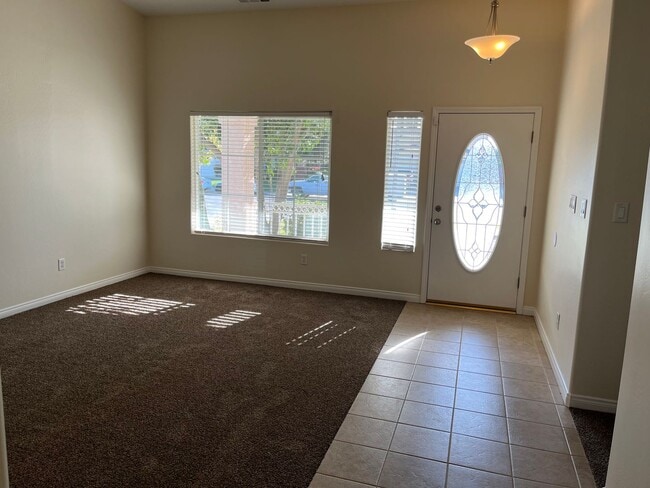 Foto del edificio - SW home with a pool!