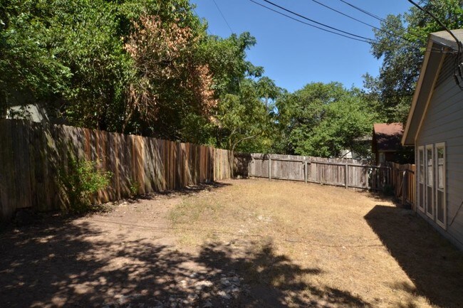 Building Photo - 1609 Cinnamon Path