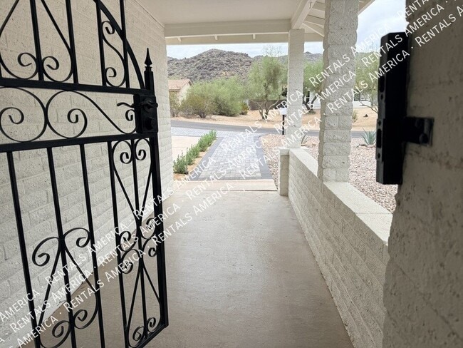 Foto del edificio - 1704 E Pickrell Dr
