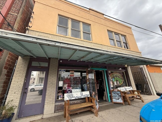 Photo - 919 S Alamo St House