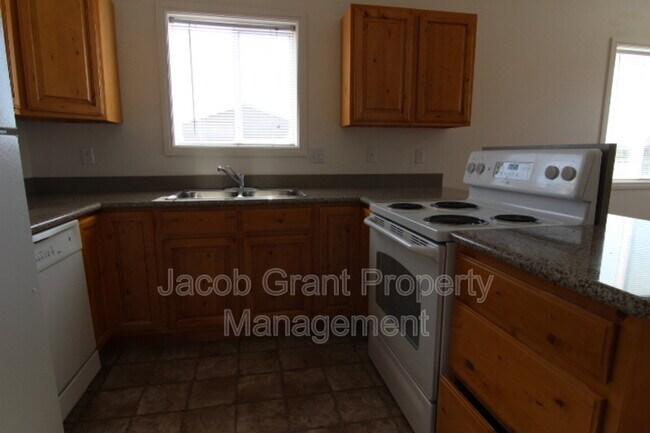 Building Photo - 2540 Pumice Dr