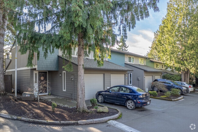 Exterior - Royal Ridge Condominiums