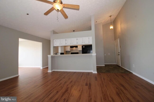 Building Photo - 605 Himes Ave