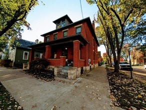 Building Photo - 819 City Park Ave