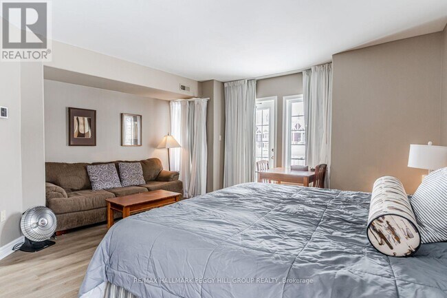 Photo du bâtiment - 90 Highland Dr