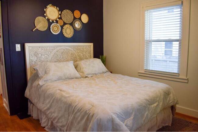 Foto del edificio - 542 Fairfield Ave NW