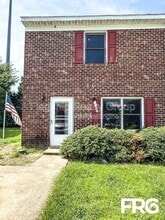 Building Photo - 105 Chesterfield Ct
