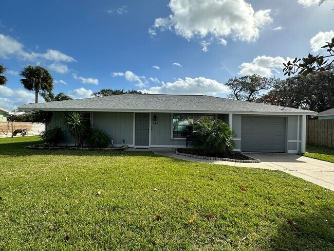 Foto del edificio - 647 Goodwin Ave