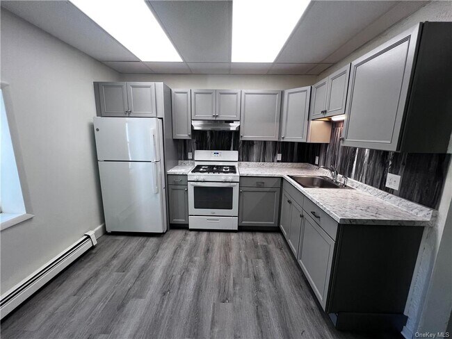 Foto del edificio - 61 Old Temple Hill Rd