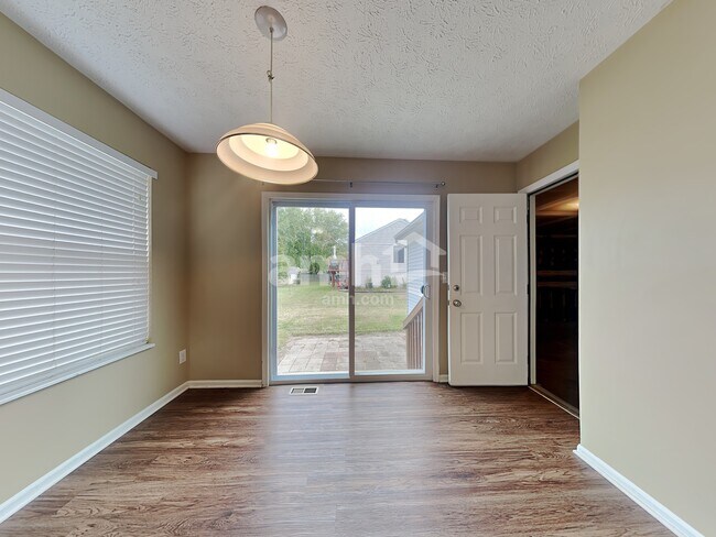 Building Photo - 60 Red Bud Circle