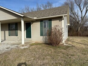 Building Photo - 7113 SE 66th Terrace