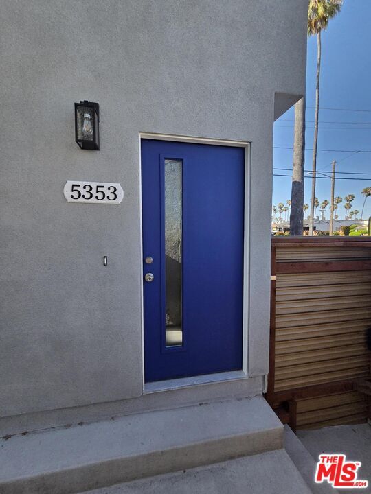 Foto del edificio - 5353 1/2 S Harcourt Ave