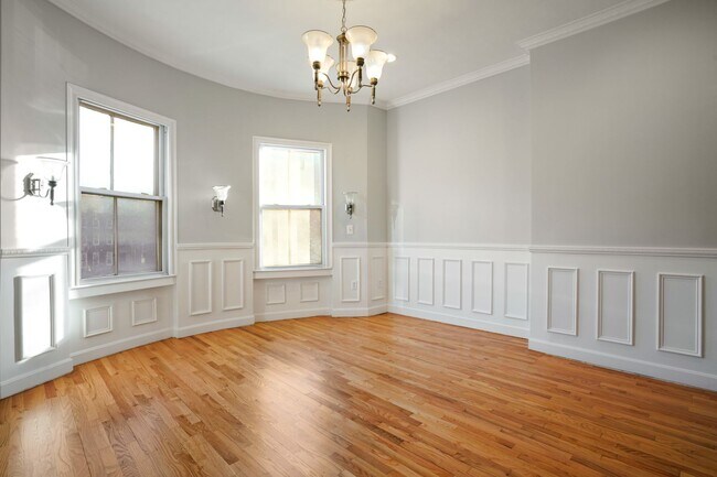Building Photo - 617 Massachusetts Ave