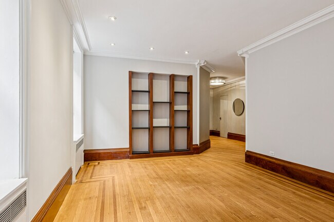 Foto del edificio - 527 W 110th St