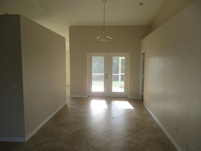 Foto del edificio - 3303 SW 8th Ct