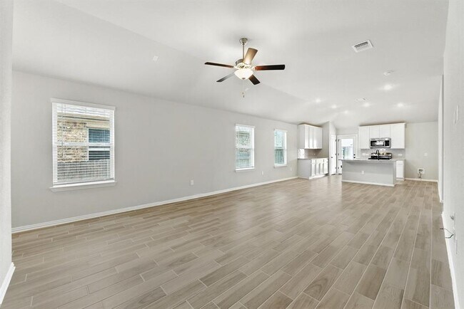 Building Photo - 149 Hackberry Ln