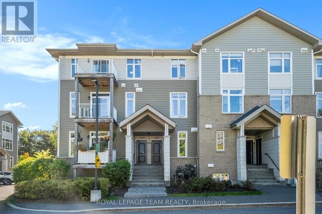 Building Photo - 289 Everest Private