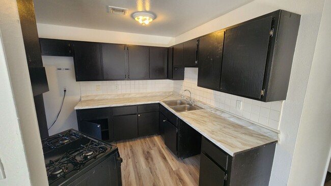 Building Photo - 6940 Hopkins Dr