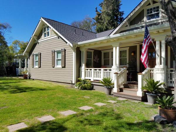 Primary Photo - 110 Roberta Ave