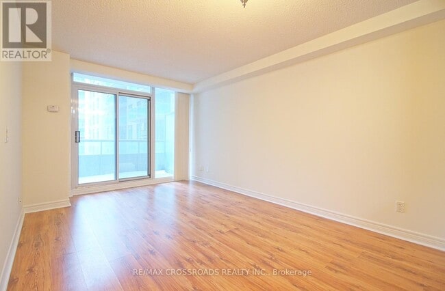 Building Photo - 51 Lower Simcoe St