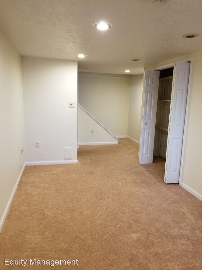 Building Photo - 4 br, 2.5 bath House - 4197 Claridge Drive