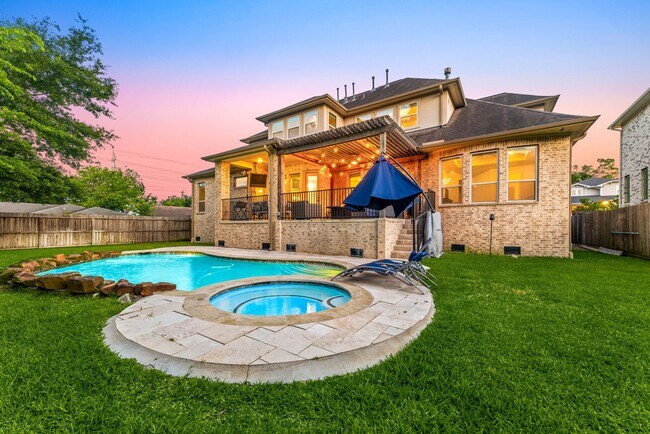 Foto del edificio - 4302 Meyerwood Dr