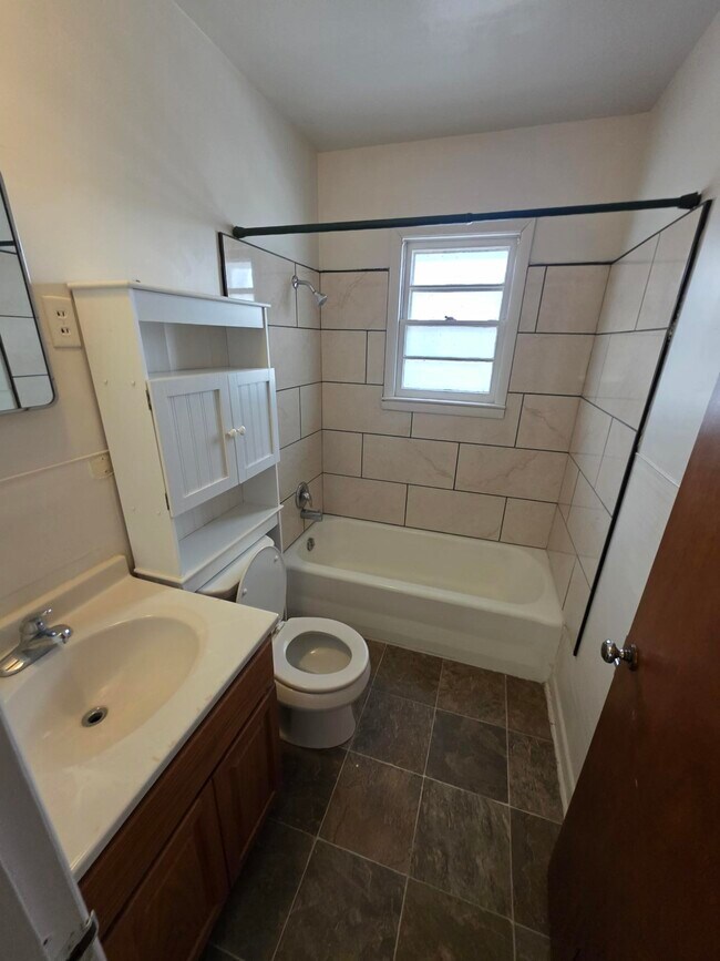 Foto del edificio - 906 W 1st St