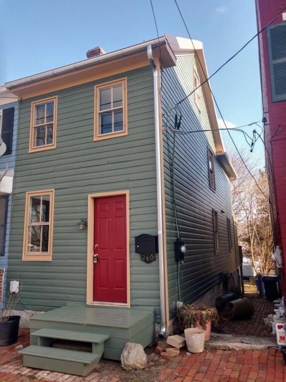 Foto principal - 240 S. Carroll St.