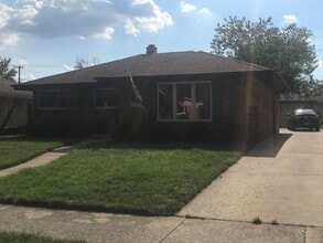 Building Photo - 2606 Kensington Ave