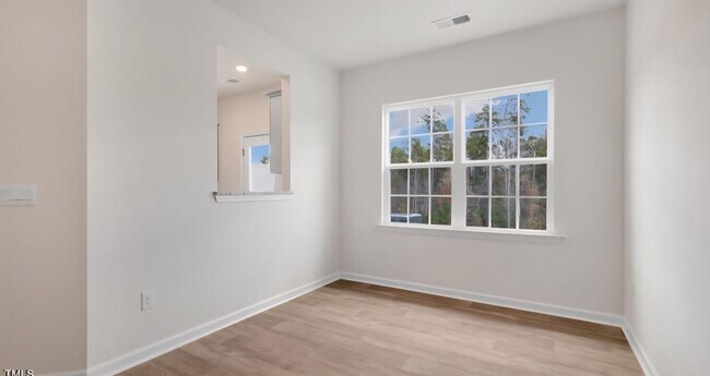 Building Photo - Charming 3BR Townhome in Sanford
