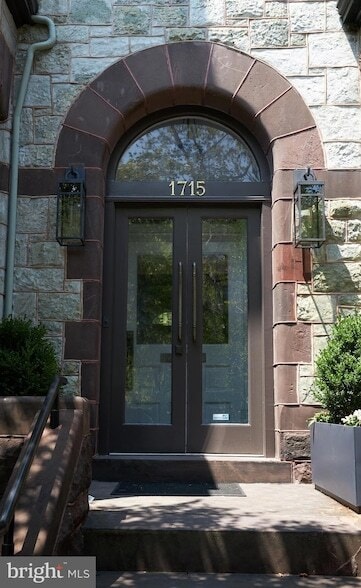 Building Photo - 1715 Q St NW