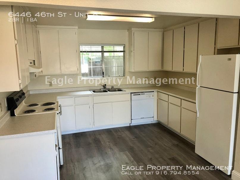 Building Photo - 2BD 1 BA Apartment Near 47th Ave and 99