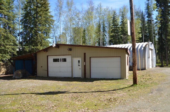 Foto del edificio - Beautiful 3 Bed 2 Bath Log Home with Large...