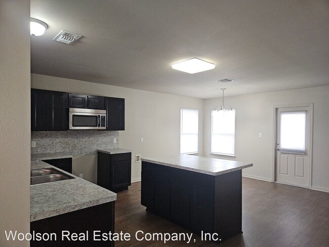 Foto del edificio - 3 br, 2 bath House - 3304 Swan Drive