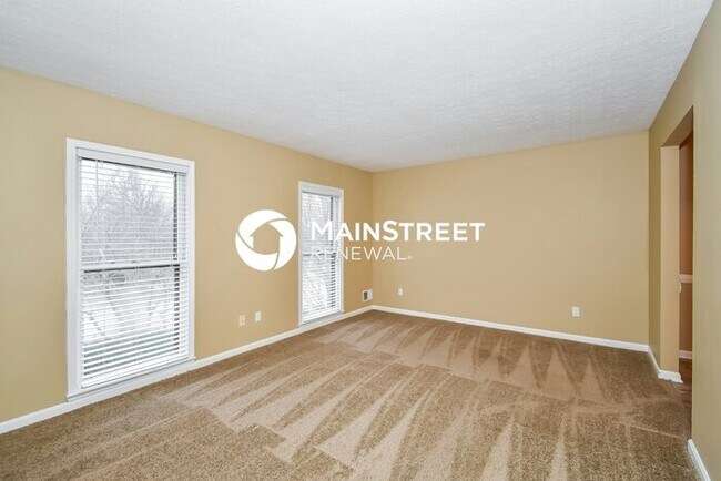 Building Photo - 4 Bedroom Pet-Friendly Home in Louisville, KY with Main Street Renewal