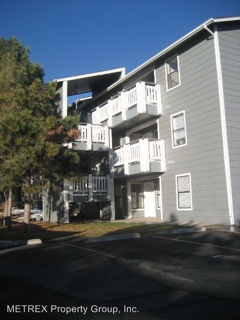 Building Photo - 420 S Depew St