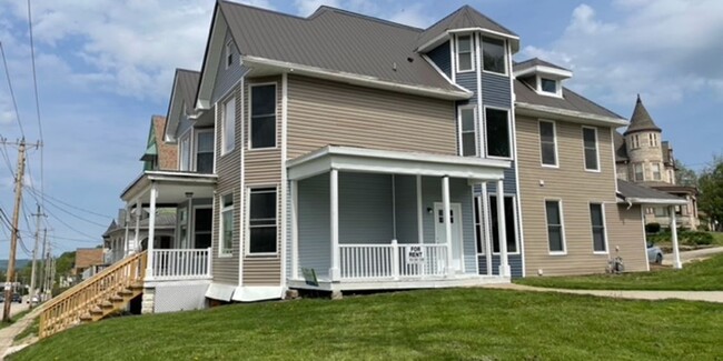 Foto del edificio - 308 Hill St